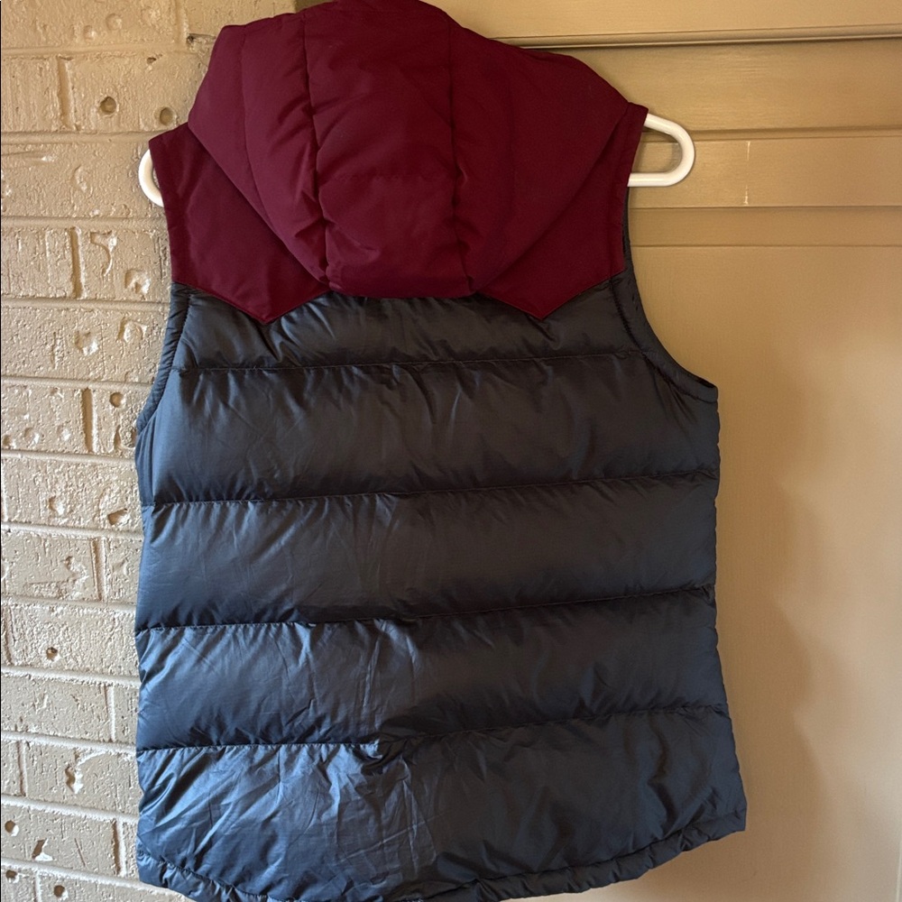Patagonia Women’s Bivy Hooded Down Vest - Picture 6 of 6